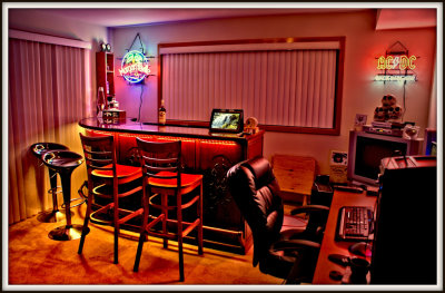 SmokingPit.com mancave and bar room where we whoop it up!